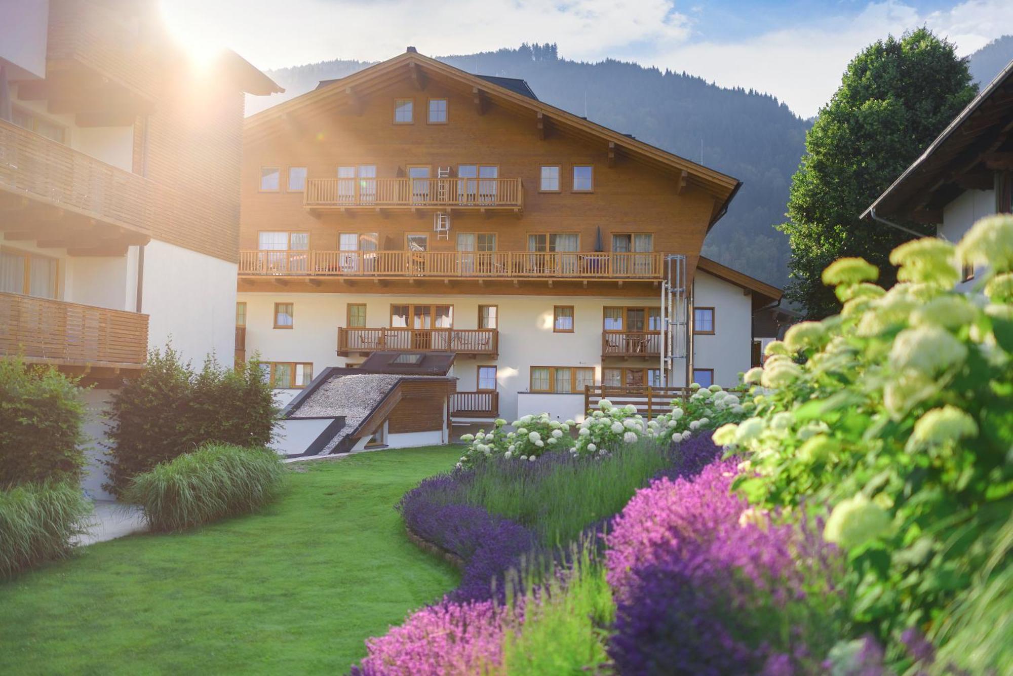 Ferienanlage Central Flachau Exterior photo